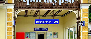 Der Weltuntergang am Bahnhof Traunkirchen