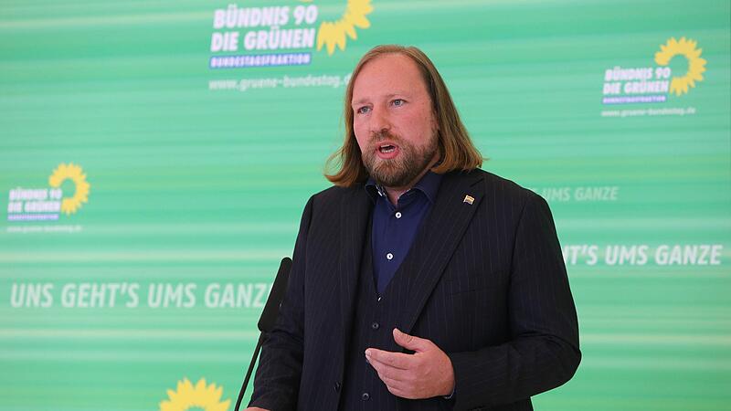 Urabstimmung der deutschen Grünen von internen Querelen überschattet