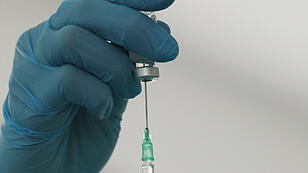 Impfen Impfung Spritze Nadel Impfstoff
